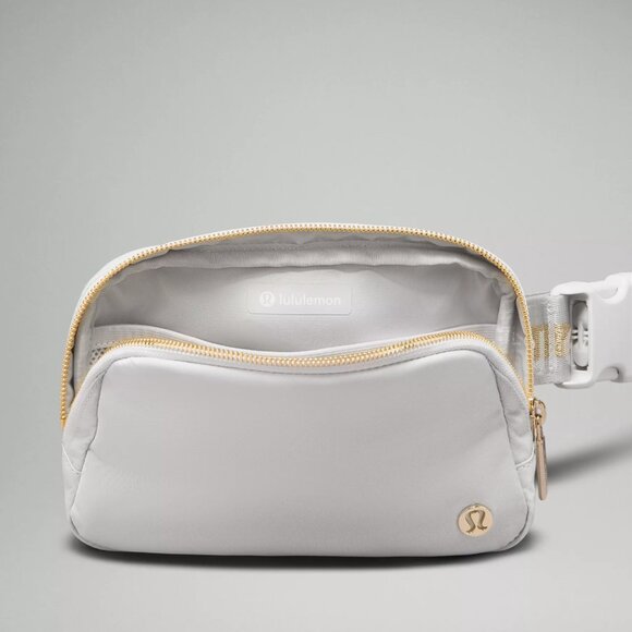 Lululemon Everywhere Belt Bag 1L Wordmark Vapor/Gold/White for phone keys wallet - Picture 4 of 6
